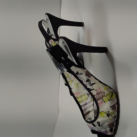 Michaelangelo shoes floral peep toes sling back shoes Size: 8M - Picture 2 of 5